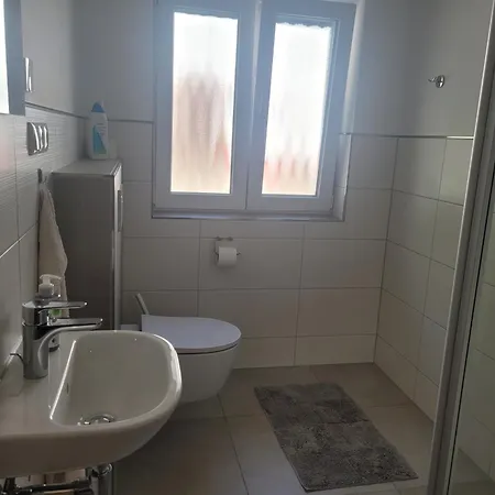Meyer Apartment *