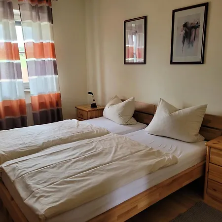 Meyer Apartmán *